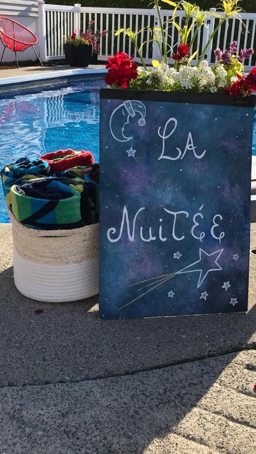 Gite La Nuitee Coaticook Exterior photo