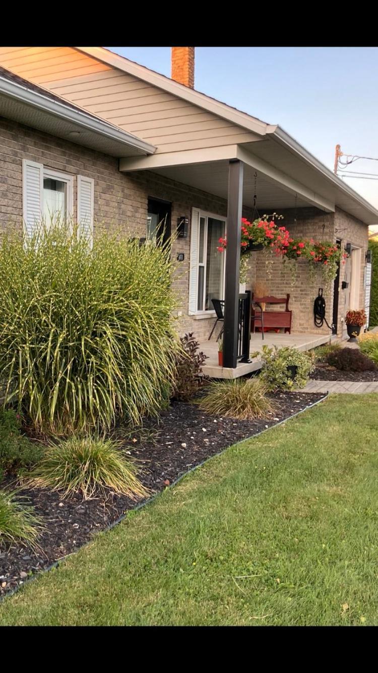 Gite La Nuitee Coaticook Exterior photo